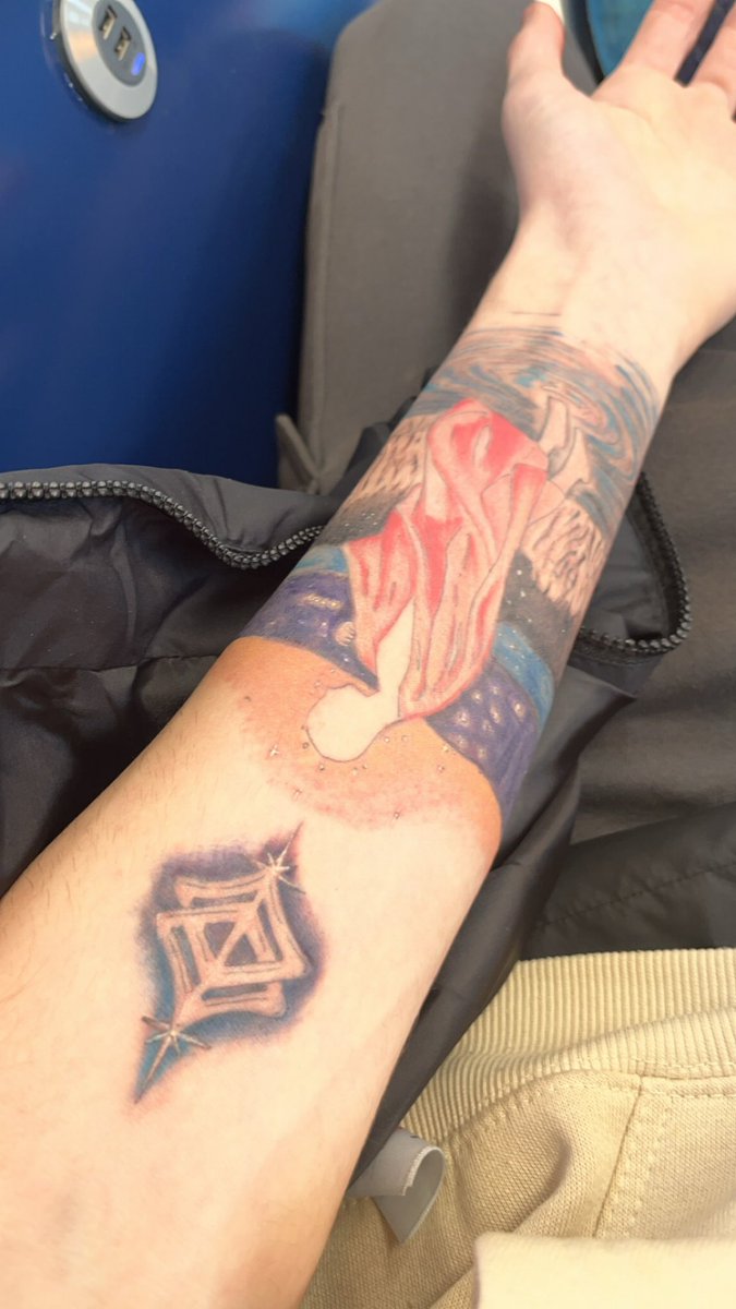 Alex Ellison tweet media