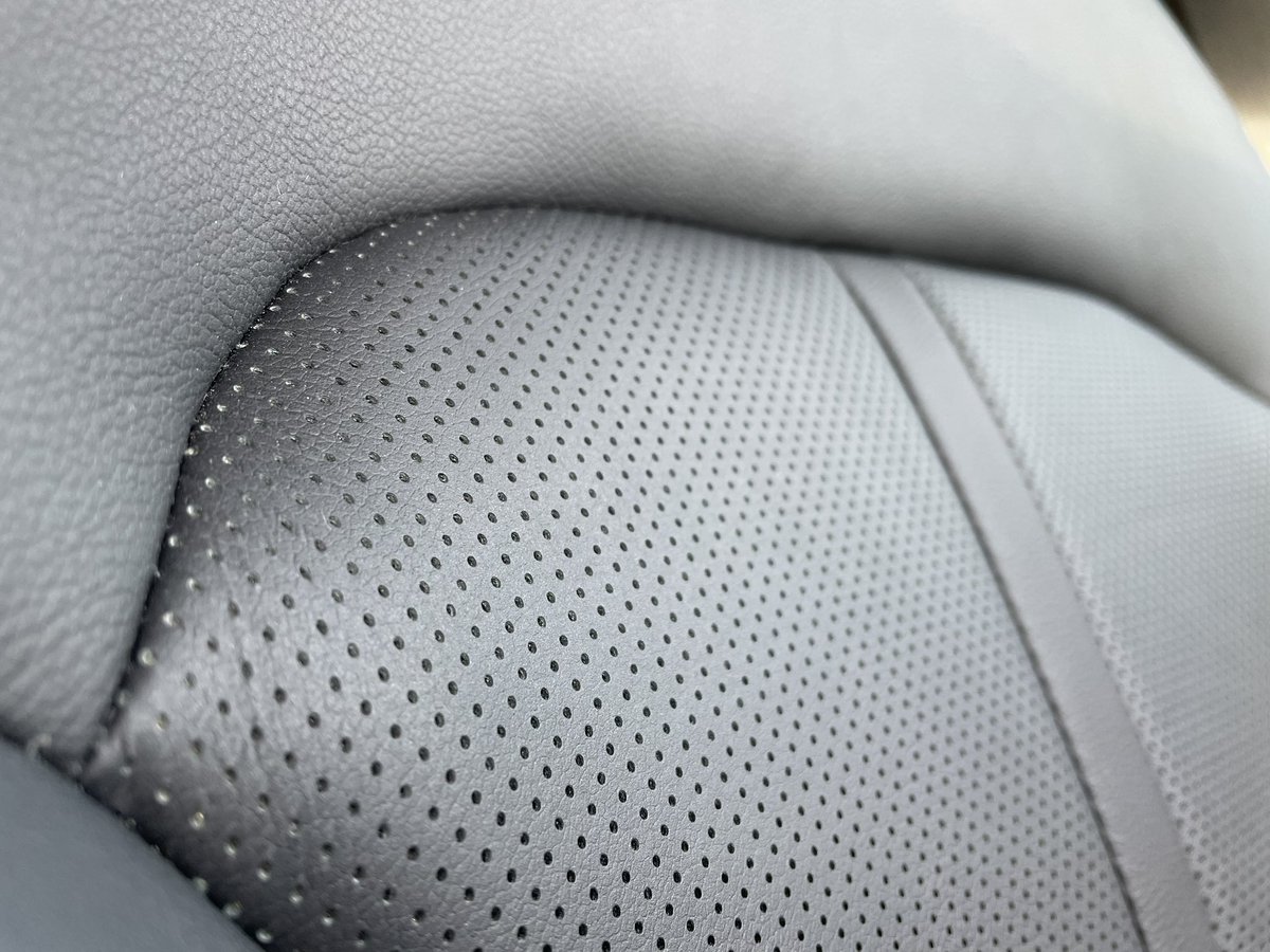 Slumming it this week with an entry-level CX-60 while mine gets a new tyre. Except Mazda hasn’t quite got the hang of this ‘poverty spec’ business…