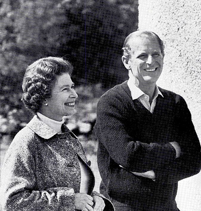 Queen Elizabeth II and Prince Philip pictured in 1972 on the occasion of their silver wedding anniversary. #QueenElizabethII #PrincePhilip