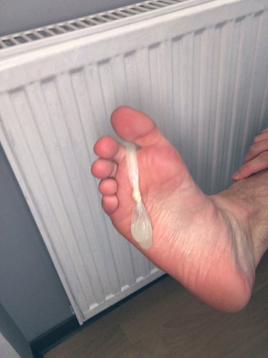 Sir_Tadeo's tweet photo. Findom Zahlfotzen sind Suchtis wenn es um volle Kondome mit AlphaSperma geht😏Mach dich nützlich und bezahl meine Kondome! Melkung JETZT! DM😈 #zahlsklave #geldsklave #paypig #cashfag #moneyslave #moneydom #finsub #kontofick #humanatm #betaloser #Findom #keuschhaltung #fullcondom https://t.co/TzPSZ1xMj4