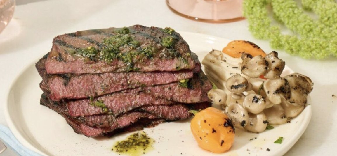 Congrats to <a href="/AlephFarms/">Aleph Farms</a> for being the 3rd company to receive regulatory approval for #cultivatedmeat

Key things to know: 
- 1st approval in Israel
- 1st for cultivated beef
- 1st entirely animal-free process (no serum)

More details in thread:

aleph-farms.com/journals/aleph…