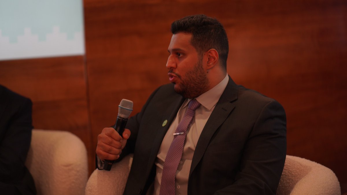 MEPSaudi's tweet photo. خلال الجلسة الثانية من سلسلة "Bold Visions" ضمن مبادرة "Saudi House"، استعرض المستشار العام للهيئة الملكية لمحافظة العلا، الأستاذ سلطان البوق كيف تفتح الاستثمارات في قطاعي السياحة والثقافة آفاقًا واسعة للزوار لاستكشاف المملكة العربية السعودية.
#المملكة_في_دافوس
#المنتدى_الاقتصادي_العالمي