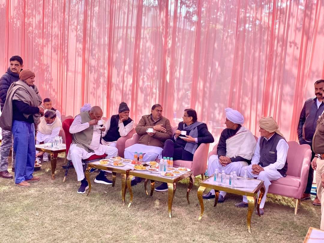 OPDhankar's tweet photo. गाँव धनवापुर, गुरुग्राम में दादा भईया के भंडारे में उपस्थित रहा। https://t.co/32JOypBUix