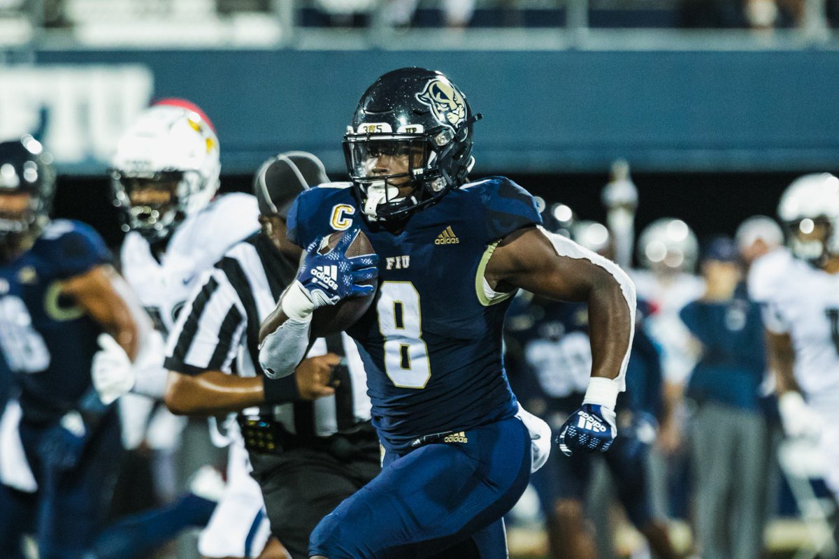 After a great conversation with @jay_macintyre11 I’m blessed to receive an offer from @FIUFootball ! 🐾 @JosephAHastings @GabyUrrutia247 @TheCribSouthFLA @sims_coach