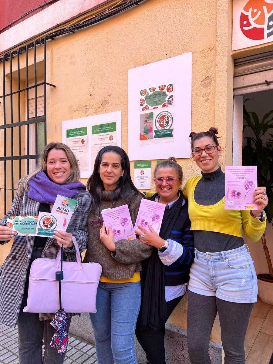 LauraRamos001's tweet photo. Hoy he tenido el placer de mantener una calurosa reunión con profesionales de la asociación @AemisSma , culminando con una colaboración que se realizará durante el mes de febrero 🥰 https://t.co/KWbhSmD2WD