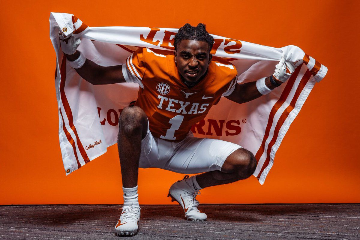 Coffee + Football = @ontexasfootball. 8 AM CST. Join me, @BobbyBurtonOTF & @CJVogel_OTF as we discuss #Texas latest commitments, more portal news, junior day and much more! #HookEm youtube.com/live/DD_fQl82d…