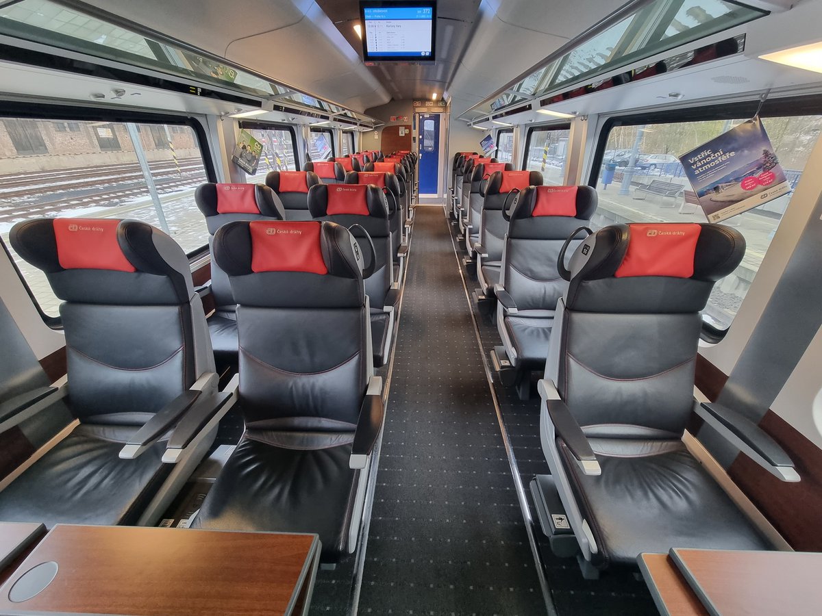 nonstopeurotrip's tweet image. Coming up this Friday over on my @YouTube channel, we're back in the #CzechRepublic to review the new @ceskedrahy_ #Interjet service in First Class from #KarlovyVary to #Prague 🚈🇨🇿 #NonstopEurotrip

Sub here: youtube.com/@NonstopEurotr…