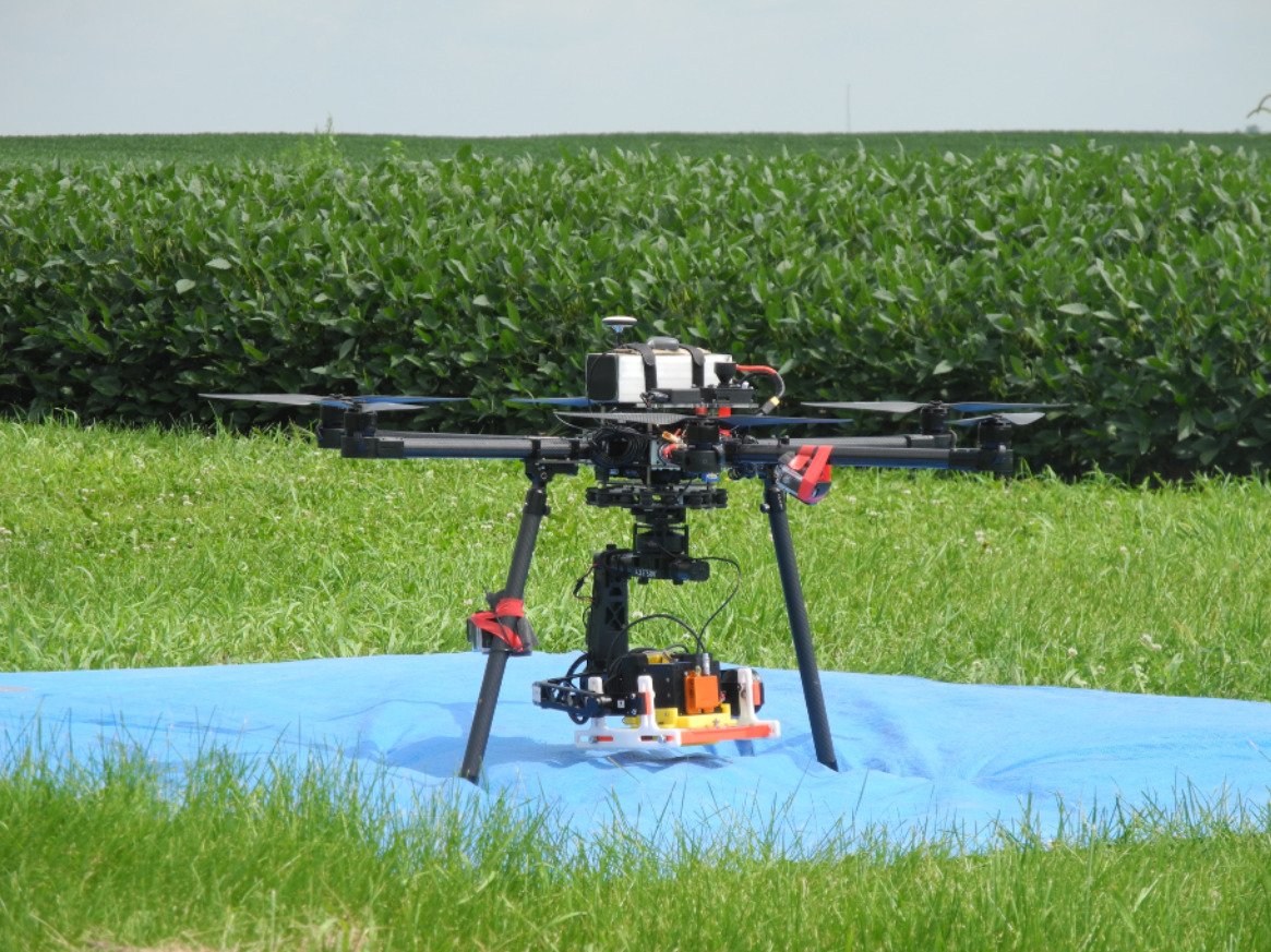 uni_klagenfurt's tweet photo. Drones that can monitor environments such as nature reserves for weeks on end, are no longer a far-off prospect: At the initiative of @Caltech, five researchers have now applied for a new technology patent in the USA.
https://t.co/HNBg6OKGZR https://t.co/vacHUEiubF
