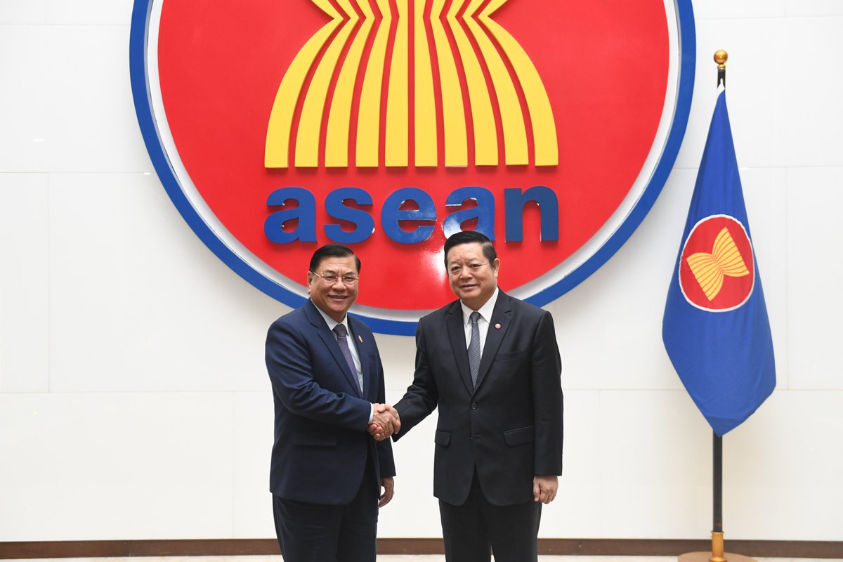 This afternoon, SecGen Dr. Kao Kim Hourn met with Dr. Ly Chheng, Member of Parliament and Vice-Chairman of the 9th Commission of the National Assembly of the Kingdom of Cambodia. They discussed works related to @aipasecretariat, particularly on how to forge closer cooperation.