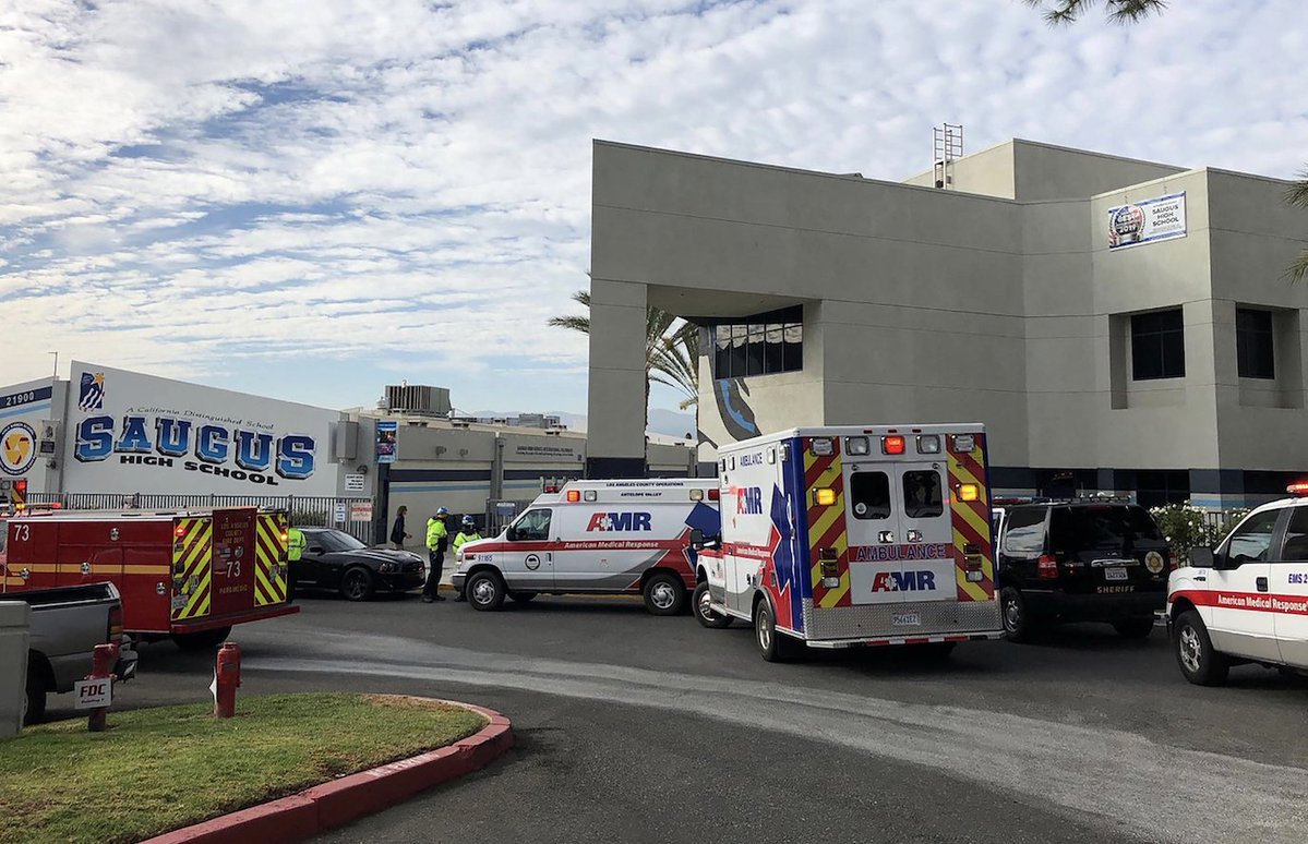 Does your kid know there are ANONYMOUS ways to report possible threats at school?

Critical new research shows it works and saves lives. Spread the word.

Read here -->> cnn.com/2024/01/17/hea…