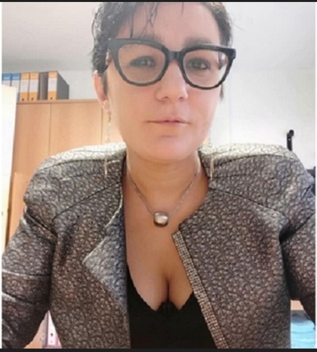 TV2000it's tweet photo. 🔴#Trento La donna trovata #morta in casa dall’ex marito è Maria Antonietta #Panico, 42enne
Nota in città, ex candidata nel 2018 in lista a supporto governatore #Fugatti e nel 2020 alle comunali con lista Civica per #Merler
Il compagno aveva divieto di avvicinamento
#17gennaio https://t.co/BkD8uxnZsf