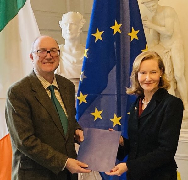 Starting off my new assignment as Ambassador-designate of Sweden to Ireland with presenting copies of my Letter of Credence to Chief of Protocol, Ambassador Paul Kavanagh. Thank you for such a warm welcome! 🇮🇪🇸🇪