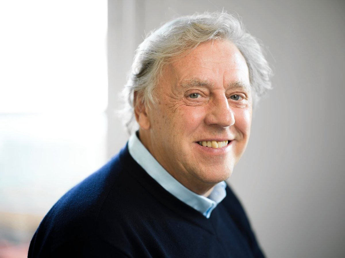 Wat heb ik me gisteravond bij Op1 groen en geel zitten ergeren aan deze inmiddels oude man (lees Ed Nijpels). Alsof er geen gespreksleiding was zo pakte deze VVD-er zeer burtaal het woord van elke andere tafelgenoot af. Beschamend vond ik het.