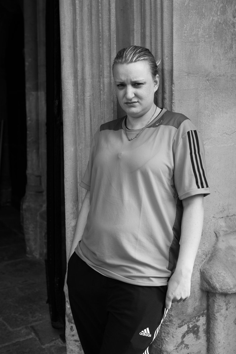 Laura Lewis tweet media