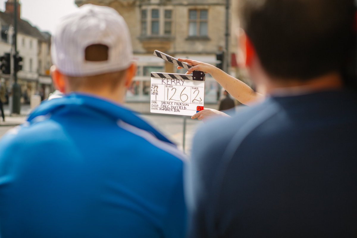 Laura Lewis tweet media