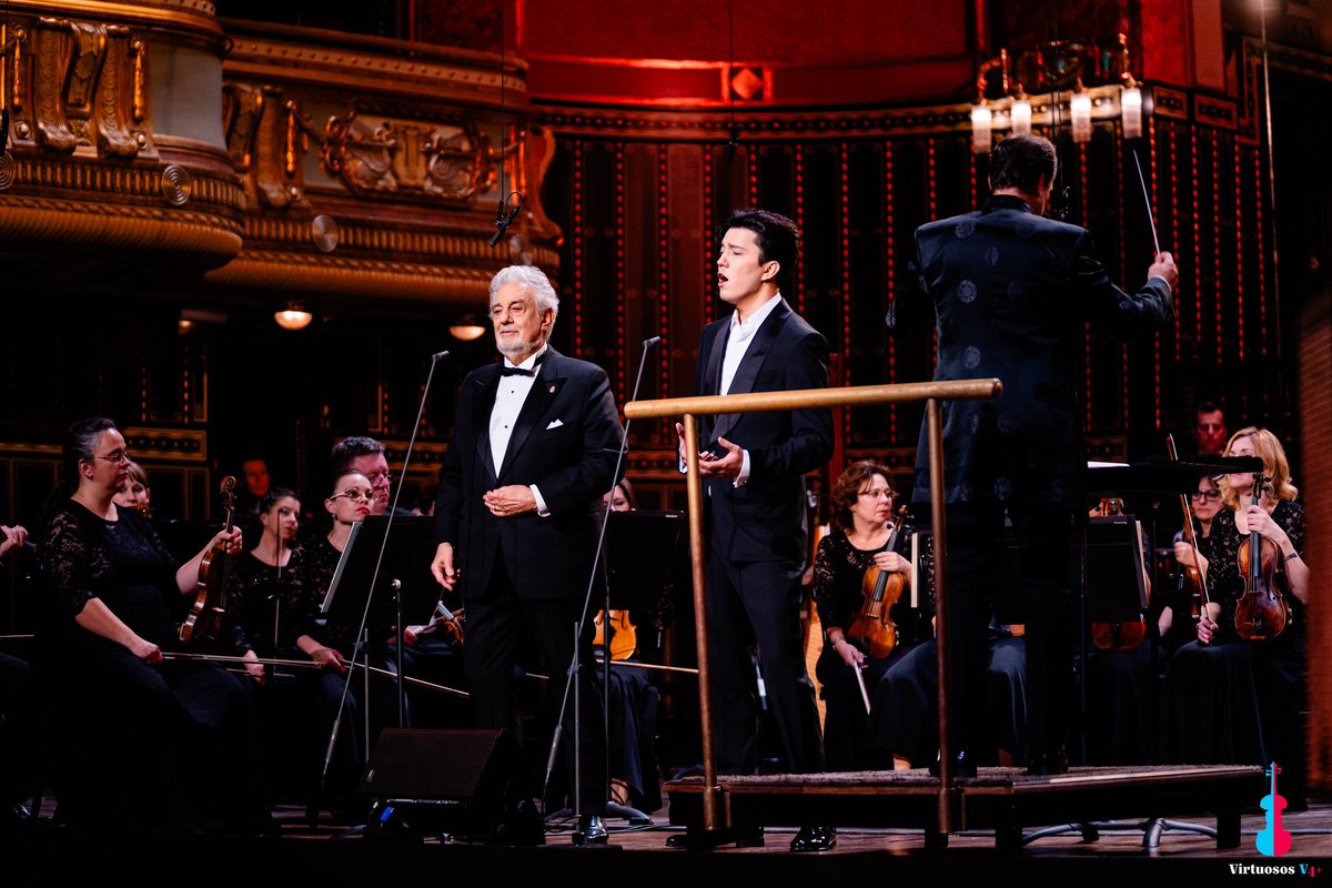 VirtuososTalent's tweet photo. The guest performers of the first part of the international finals of Virtuosos V4+ will be an exceptional duet of Maestro @PlacidoDomingo and @dimash_official .❤️
Stay tuned, since we will share a sneak peek of this wonderful duo tonight, at 18:00 (CET)!
https://t.co/44iU74jyfo https://t.co/0Uw1uvji9y