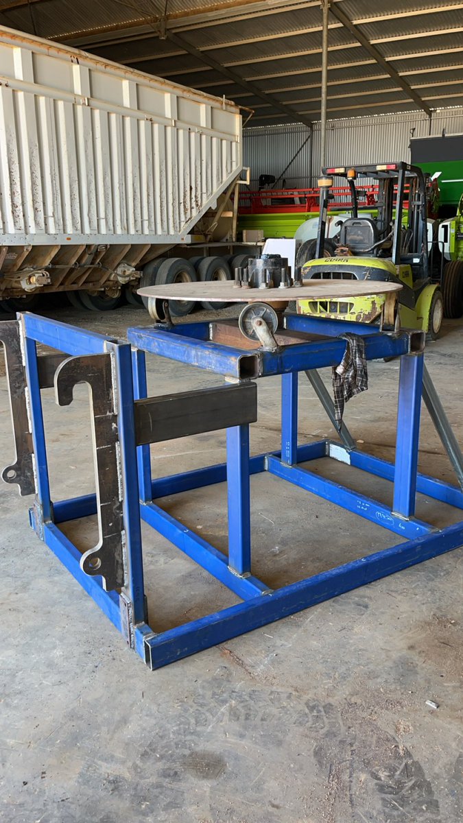 Tom Curnow tweet media