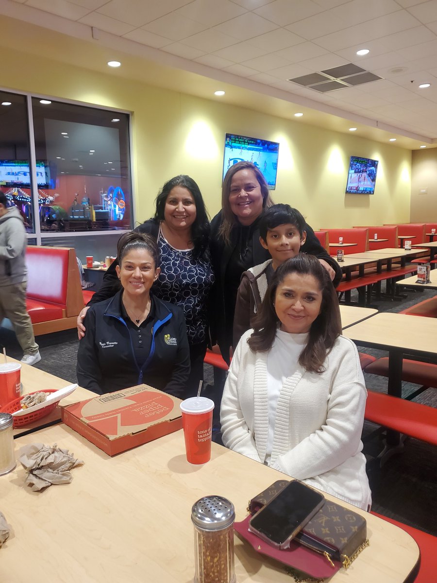 Sandy Lopez tweet media