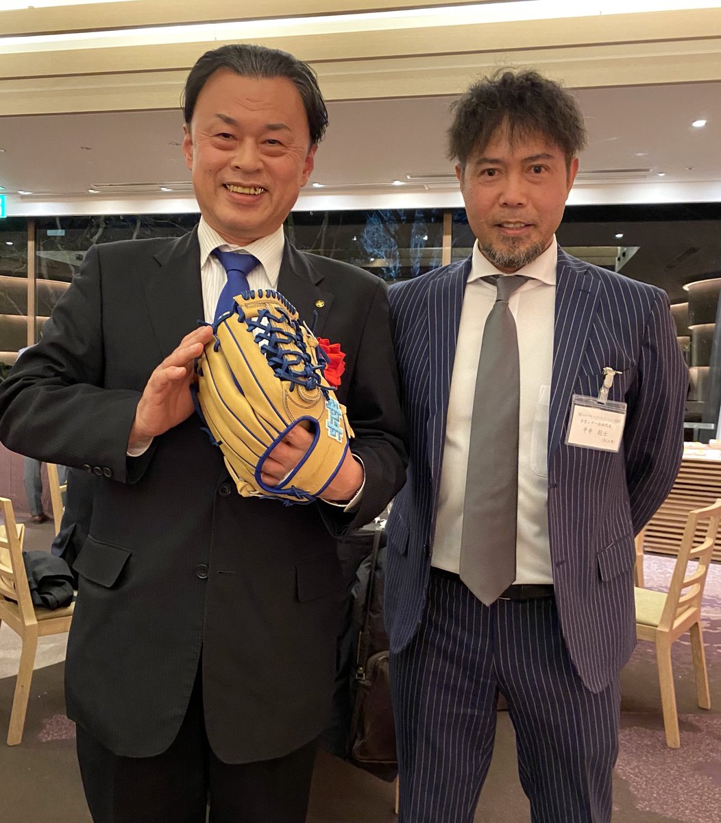 平井様 Amazon.co.jp: ヨネックス (YONEX) 2024 岩井明愛プロモデル