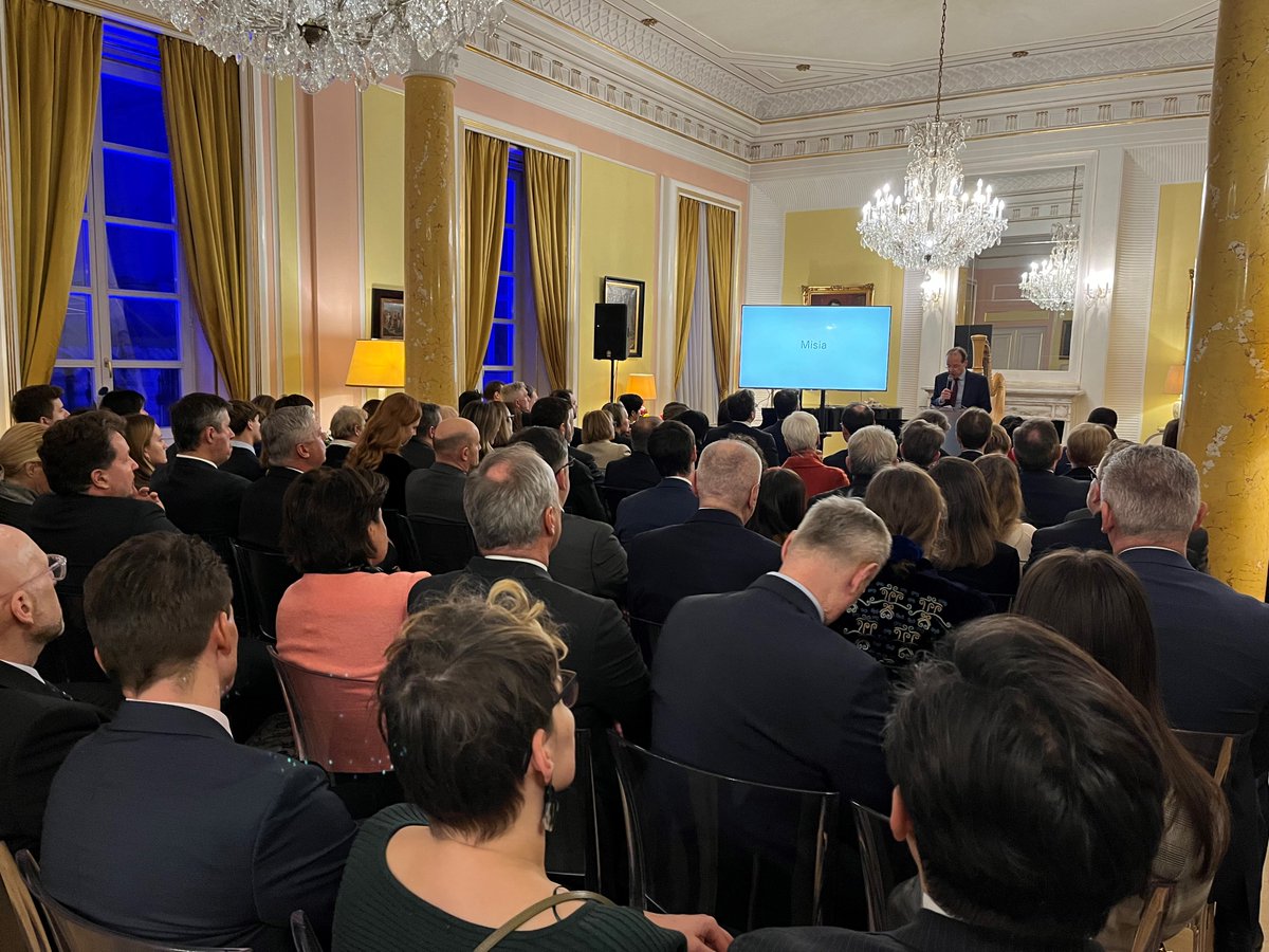 Last night, we held the official opening event of the 🇧🇪🇪🇺 Presidency in cooperation with <a href="/FlandersWarsaw/">Flanders in Poland and the Baltic States</a>. We welcomed the Belgian ensemble Revue Blanche, with their programme Misia. Later, we invited our guests to a reception. We look forward to our continued cooperation!