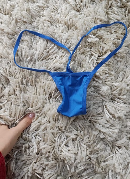 Queste sono proprio le mutandine del #contestmachepiacere, se le troverai,  verranno abbandonate VENERDI<a href="/tag/contestmachepiacere"class="tags">#contestmachepiacere</a><a href="/tag/lingerie"class="tags"><span>#lingerie</span></a><a href="/tag/retweeetplease"class="tags"><span>#retweeetplease</span></a>