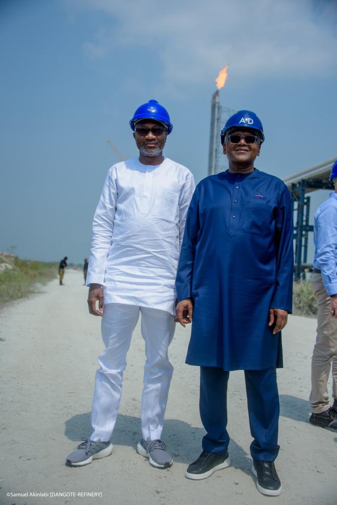 Today I visited the 8th wonder of the world: the Dangote Oil Refinery, which just started production. 

Congratulations to my bestie <a href="/AlikoDangote/">Aliko Dangote</a> on this tremendous feat! Guinness Book of Records for the world’s largest single train petroleum refinery in the world. 

History is