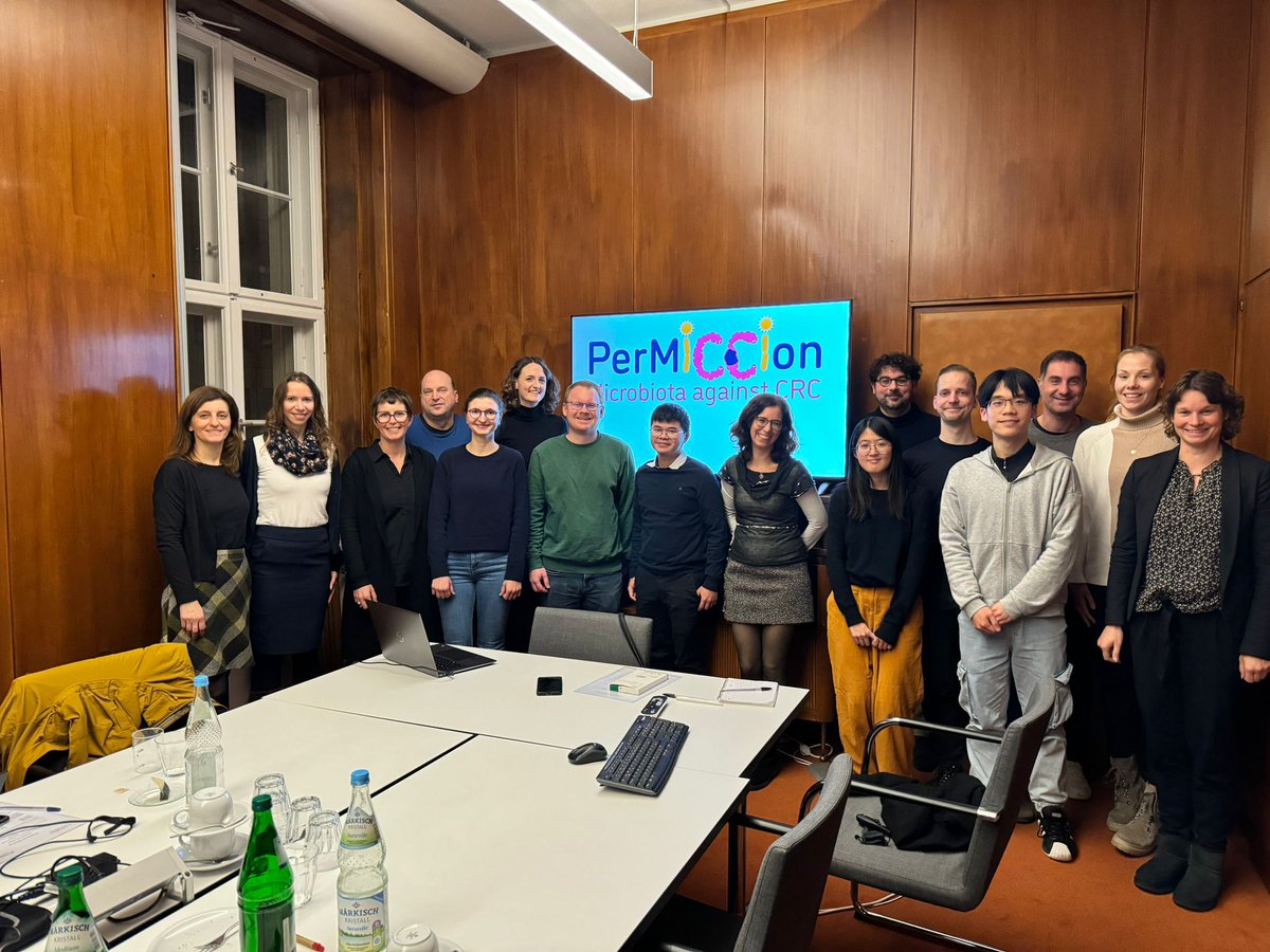 Wonderful discussion with our scientific partners and patient organizations @dice_europe and @DSfjEmK in Berlin!
Now well prepared to face our next challenges on #microbiome and #colorectalcancer!
Thanks @XgegenKrebs and @BMBF_Bund for supporting our project.