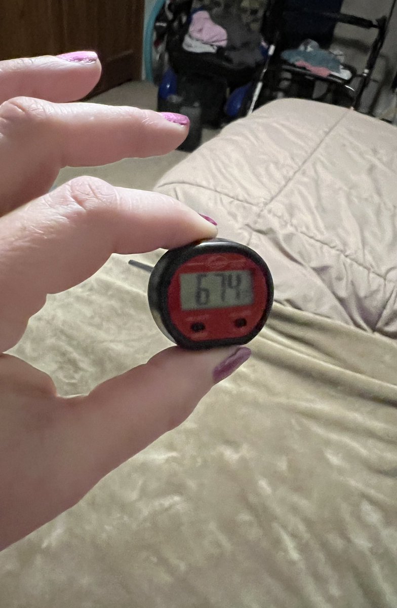 AGreenboam's tweet photo. @Millions Please choose me. I need to get space heaters for our house. My base board heaters can’t keep up with this extreme cold. $AmieGreenboam https://t.co/Rd2PjrHURZ