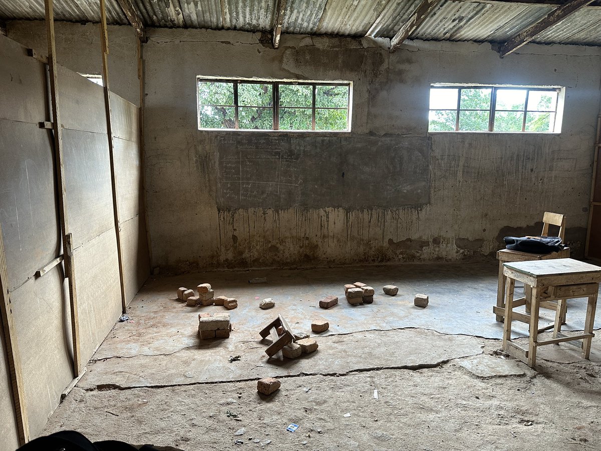 MissMusonza's tweet photo. This is a community school called Step Ahead in Chegutu. Children learn outside, no furniture at all and the classroom is one big barn divided into primary and secondary. They need help and who knows maybe  a destiny helper may be on your timeline kindly share. https://t.co/1i2TDOZsMJ