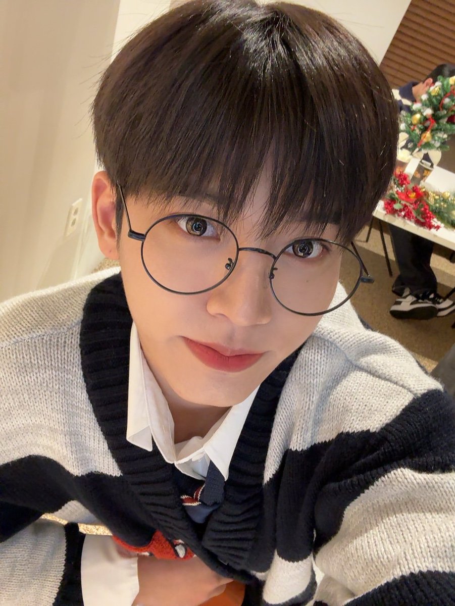 frommhyuk's tweet photo. [#HYUK_MEDIA]
17/01/2024 updates thread

#HYUK #YANG_HYUK #OMEGA_X https://t.co/m7o81hIq28