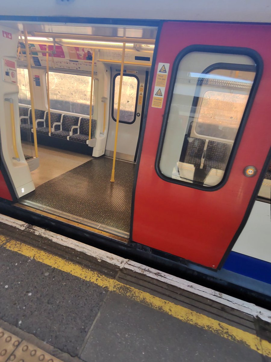 harrygeorgiou07's tweet photo. London has been amazing! Had a fulfilling experience at the Active Inclusion project in Wimbledon and loved doing inclusive accessibility reviews at the @xandwhyspace. I am grateful to be a part of such impactful initiatives. #InclusionMatters #LondonAdventures 🇬🇧
@dfnsearch https://t.co/oKE1MvSQht