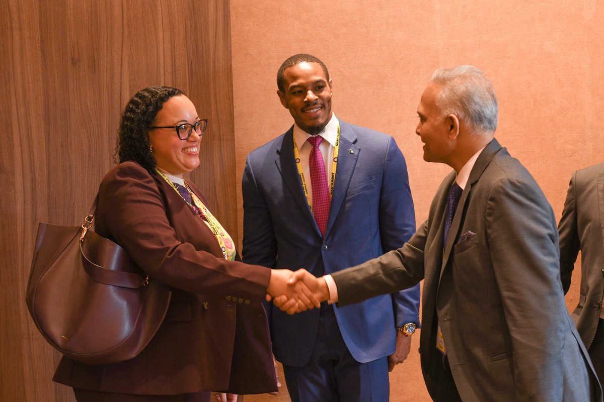 Sanjay Verma (@sanjayvermalfs) on Twitter photo Purposeful meeting with the DG <a href="/MOFABahamas/">Ministry of Foreign Affairs , The Bahamas 🇧🇸</a> H.E. Ms. <a href="/AliJerusa/">Jerusa Léa Ali</a>. Assessed the state of bilateral relations & discussed cooperation in multilateral fora, tourism, sports, and people-to-people ties.
<a href="/MEAIndia/">Randhir Jaiswal</a> <a href="/hcikingston/">India in Jamaica</a> Purposeful meeting with the DG <a href="/MOFABahamas/">Ministry of Foreign Affairs , The Bahamas 🇧🇸</a> H.E. Ms. <a href="/AliJerusa/">Jerusa Léa Ali</a>. Assessed the state of bilateral relations & discussed cooperation in multilateral fora, tourism, sports, and people-to-people ties.
<a href="/MEAIndia/">Randhir Jaiswal</a> <a href="/hcikingston/">India in Jamaica</a>