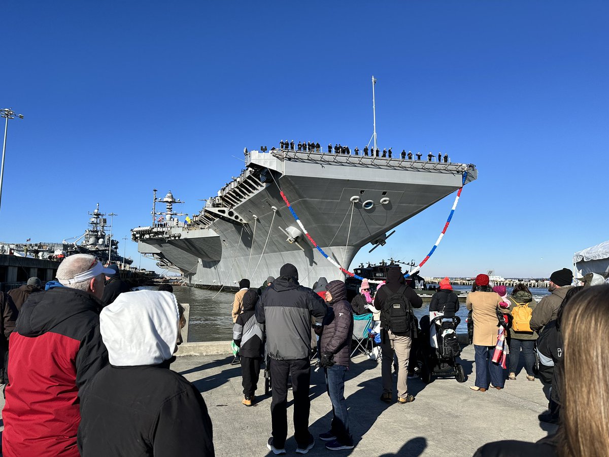 USS Gerald R. Ford is back home after being gone since May 2023. Families are waiting patiently but excitedly in the freezing temps until their loved ones are back on the ground #ussgeraldrford #us #navy