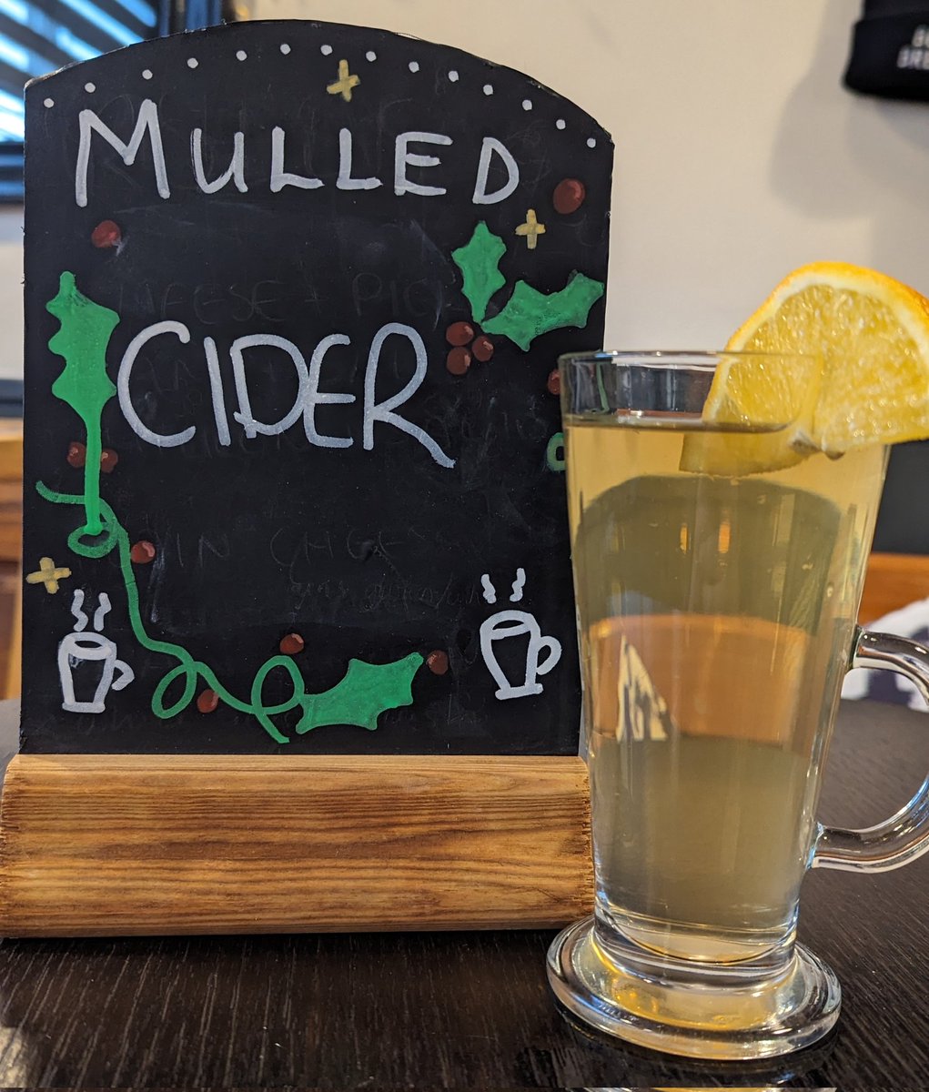 bird_and_barrel's tweet photo. Lots of lovely drinks this week✨
From Pales to Stout, strong Belgian beers to Mulled cider!🍏 Perfect winter warmers🥶
#delirium #mulledcider #caskbeer #kegbeer #guestbeer #bexleybrewery https://t.co/yBVg2BadMS