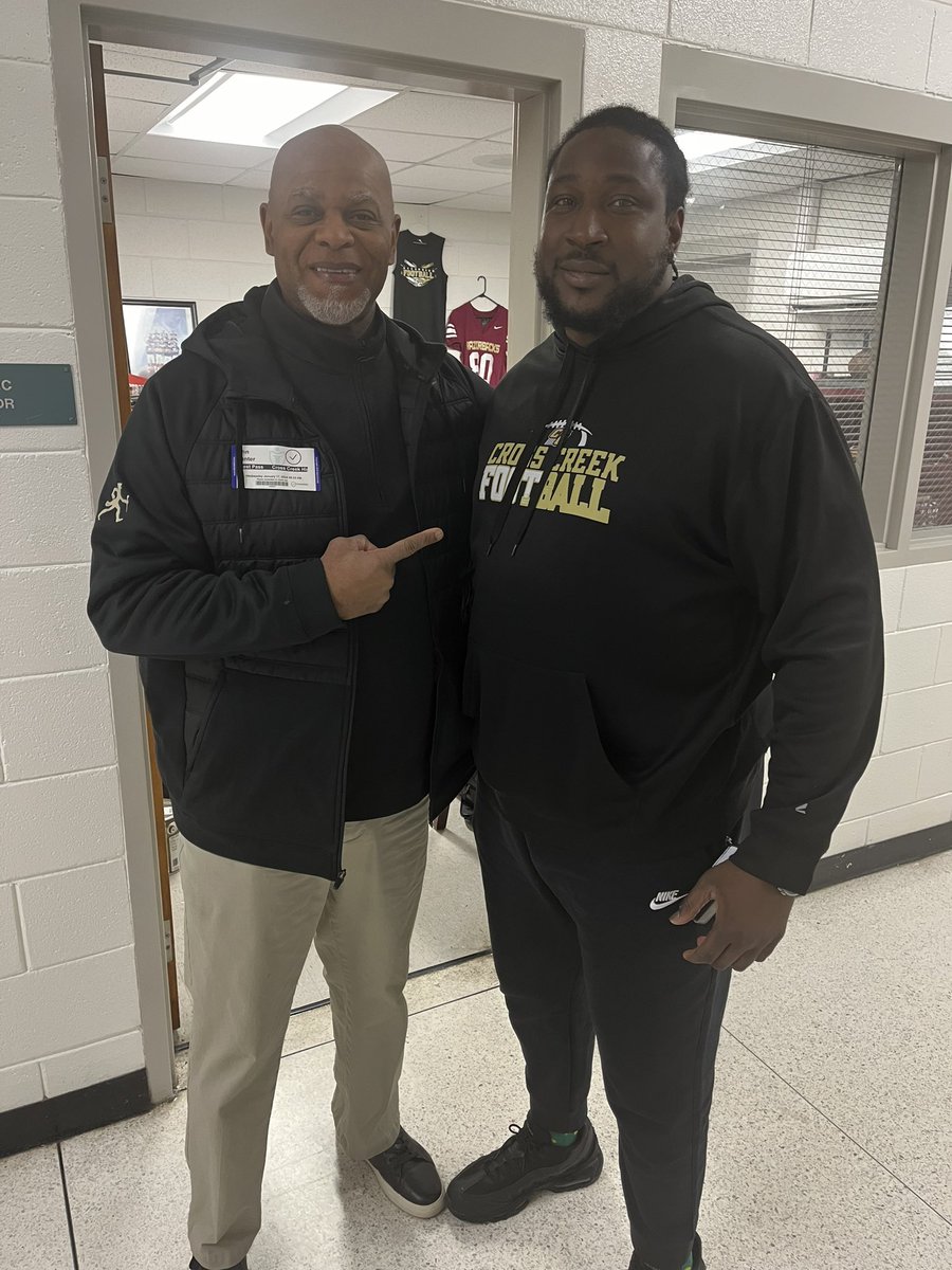 Thank you to Coach @johnlhunter1 for stopping by THE CREEK this morning and talking life and football. Ready for the spring. #LEANONEM