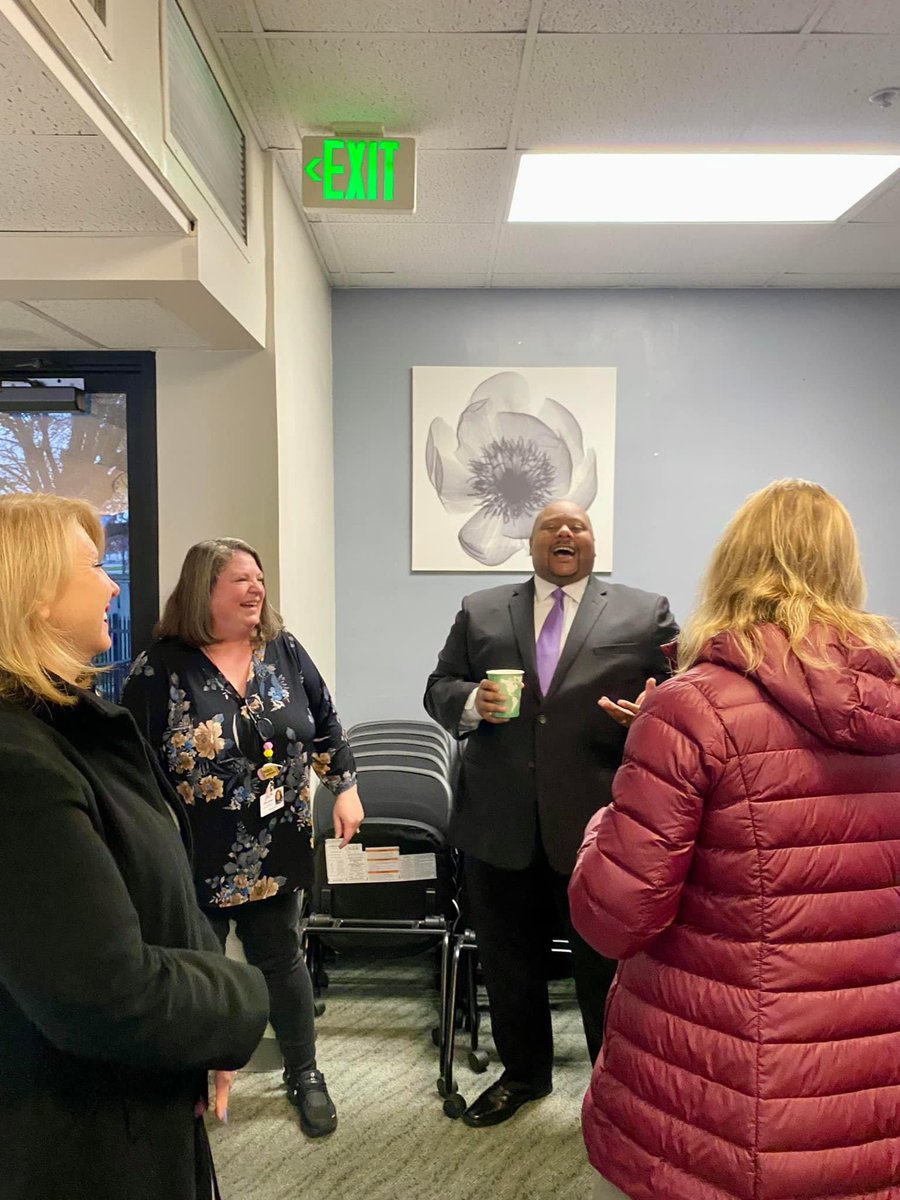 gcc_jsample's tweet image. Day 99- The Cabinet Team and I started the day at COA for our Coffee with Superintendent and Cabinet! Great opportunity to connect with our teachers and staff. Rumor has it that a Kindergarten teacher convinced me to work in her class for a day! 😬 To be continued… #gcclevelup