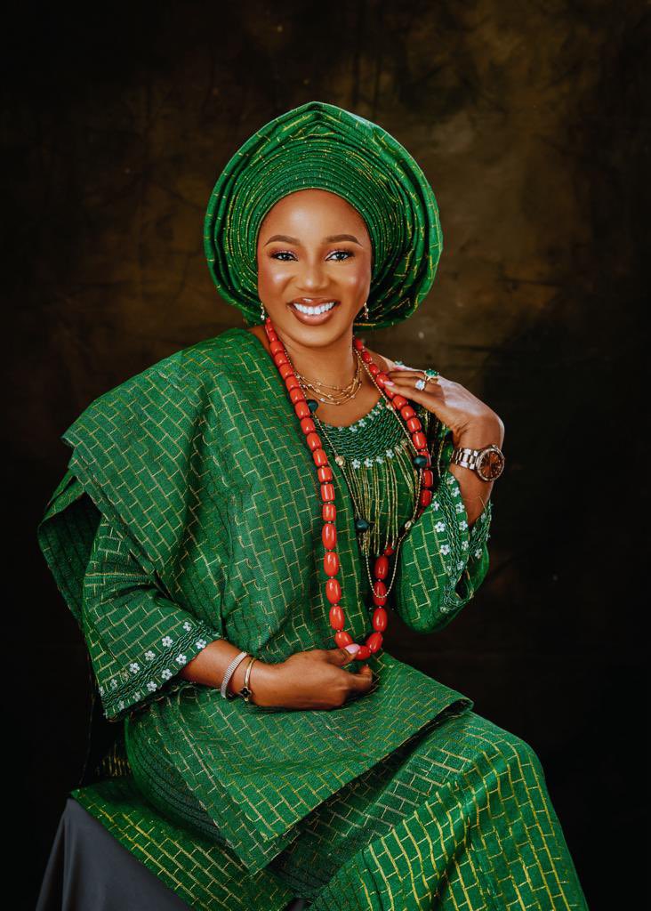 abigailmashall's tweet image. I am deeply honored and humbled to be chosen to serve as the next Lord Mayor of Leeds for 2024/25 term. Our city is a shining example of compassion, resilience, and unity, and it’s with great pride that my family and I look forward to undertaking the responsibility to serve you.