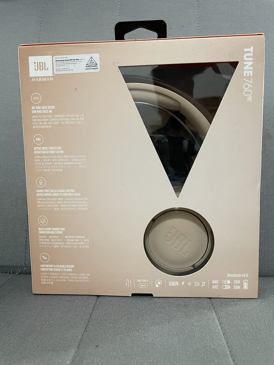 callifurai_AD's tweet photo. Got them during my company’s annual dinner lucky draw. I don’t have the need for them so I’m selling them off

JBL Tune 760nc headphones never opened 

DM if interested https://t.co/LjnTT6QyQ3