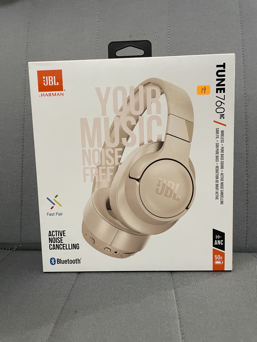 callifurai_AD's tweet photo. Got them during my company’s annual dinner lucky draw. I don’t have the need for them so I’m selling them off

JBL Tune 760nc headphones never opened 

DM if interested https://t.co/LjnTT6QyQ3
