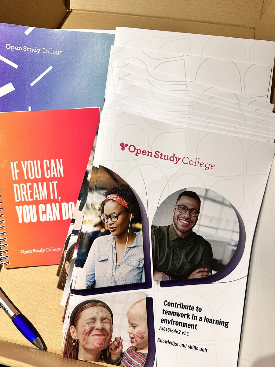 Amanda28_84's tweet photo. My @OpenStudyColl course material has arrived.
Guess I bet get a crack on ๐๐๏ธ #adultstudent #betterlife #teachingassistant https://t.co/jQUB23N1yJ