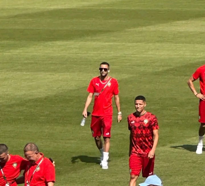 فوزي القجع حاضر مع الاعبيين قبل انطلاق المباراة 🇲🇦😍

. 
#CAN2023 
#CAN2024 
#Morocco 
#Maroc 
#المغرب
#Tanz