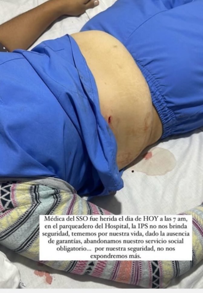 RawdyReales's tweet photo. Caso de agresión física contra medica rural en Zapatoca, Santander es un hecho reiterativo con la misión médica en Colombia.
Ya los médicos fueron a la inspección de @PoliciaColombia , a la @FiscaliaCol a la secretaria de salud de Santander y nadie les brinda seguridad.
Varias dudas ¿Están esperando que maten a otro médico en Colombia?
¿La misión médica no debe ser protegida?
¿Quién nos defiende?
@MinSaludCol Te hacemos responsable de lo que suceda con los médicos rurales en todo el país.