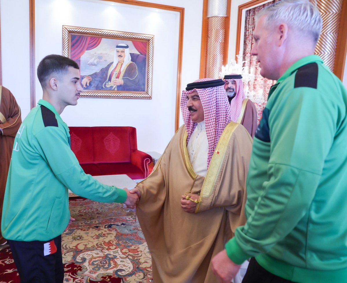 Tony Davis tweet media