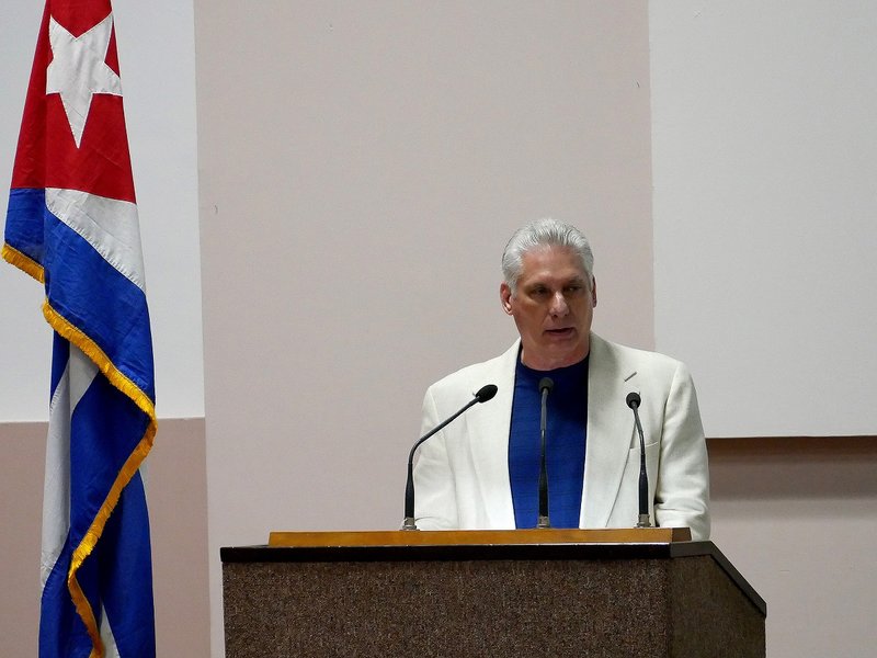 "Una verdad que enorgullece nos acompaña desde 1868: nuestra vanguardia artística y cultural se distingue por haber librado siempre una larga y profunda batalla contra la colonización cultural."  <a href="/DiazCanelB/">Miguel Díaz-Canel Bermúdez</a> #CubaEsCultura