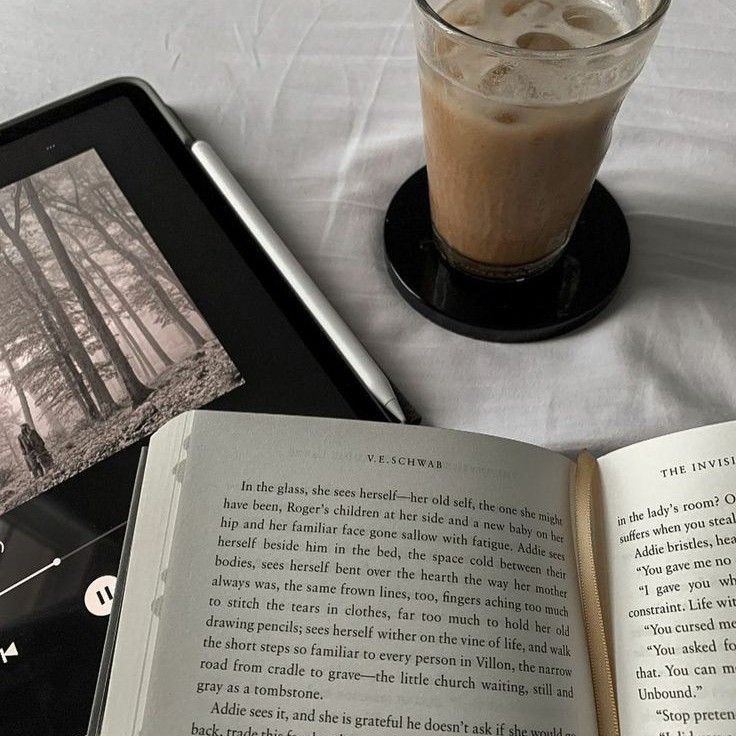 viviwesworld's tweet photo. just me, a book and a coffee https://t.co/G2O9SuUShf
