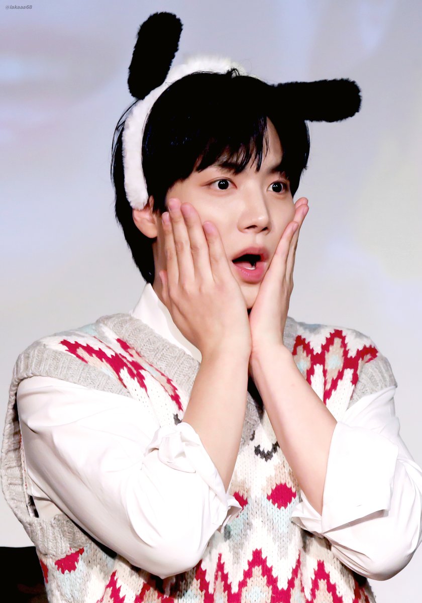 240113 뮤직코리아 팬사인회

#김종현 #KimJonghyeon