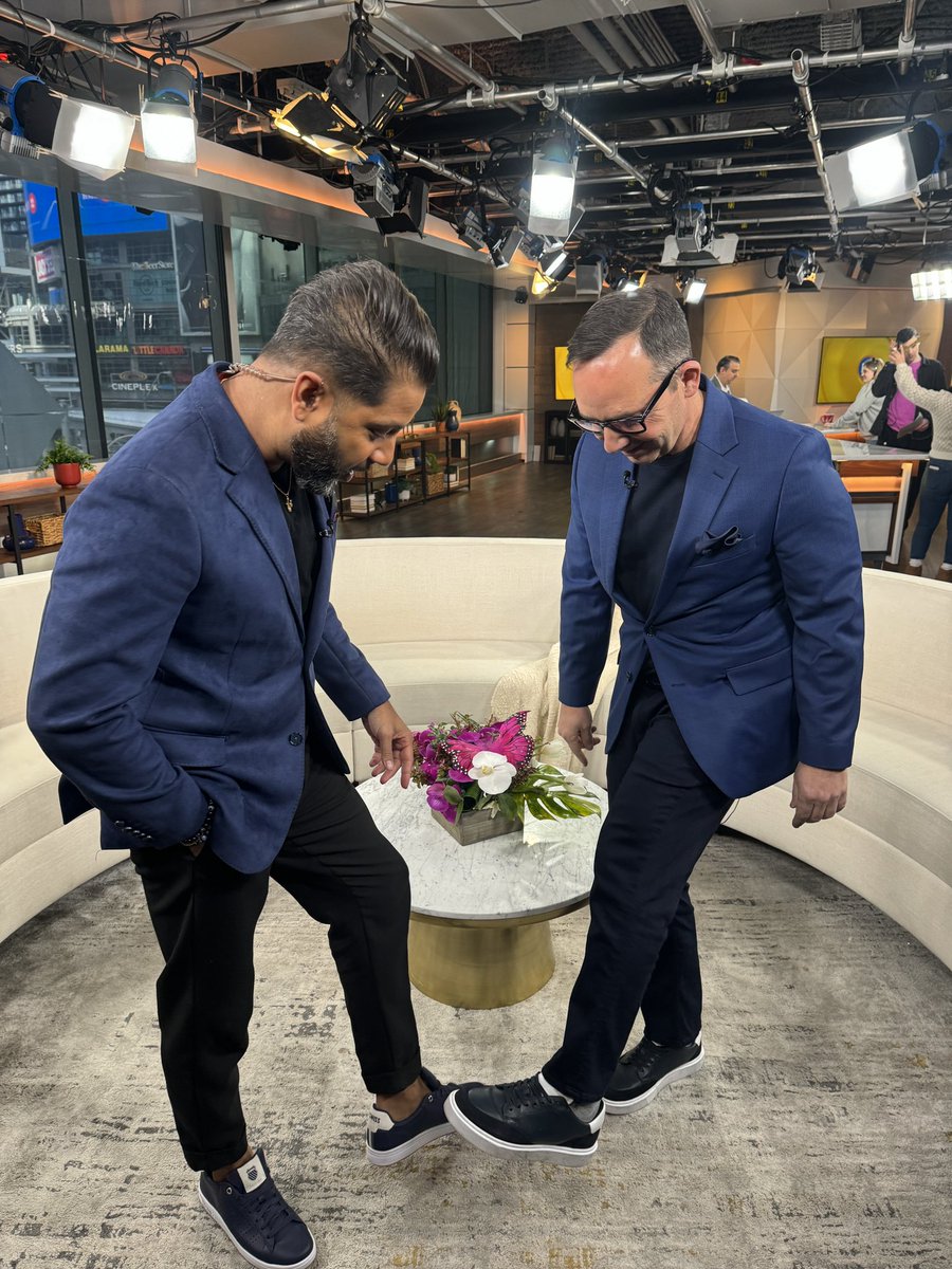 breakfasttv's tweet photo. When you and your work bestie unintentionally match 👯‍♂️🫶🏼 https://t.co/FzUE0SdZ8L