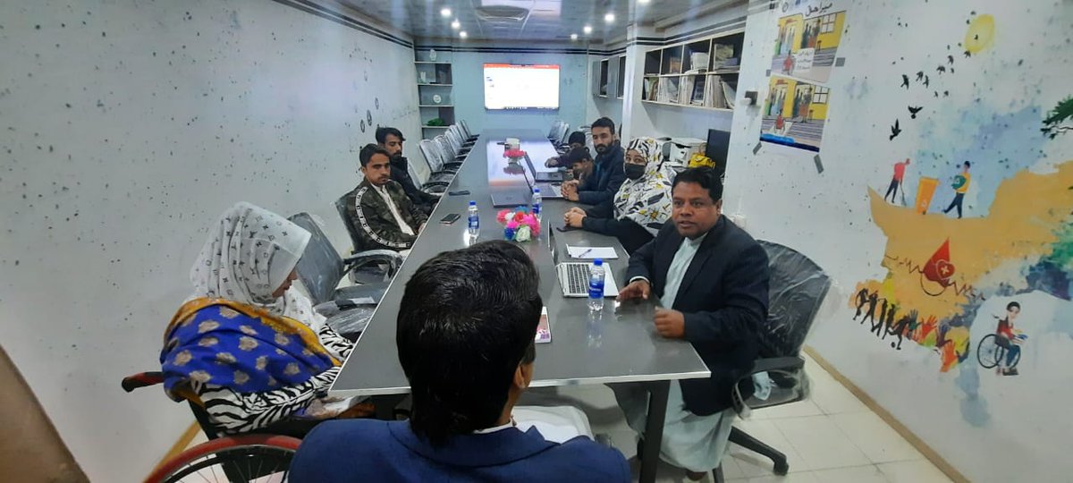 Groupquetta's tweet photo. Huge thanks to Commissioner Quetta Division Sir @hamzashafqaat  for visiting #QuettaonlineVolunteers, #TSO office &amp; Quetta First Independent Living Center. Appreciating our volunteers' impactful efforts for society &amp; #PWDs. Your support means a lot
#معاشرہ_وہ_جو_سب_کا
@ZiaKhanqta https://t.co/NHfEekeUQQ