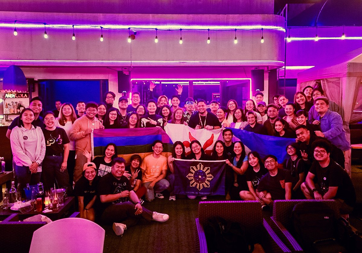 Thank you to everyone who attended our Fan Meetup event in Manila tonight 🫶✨

Wishing you all the best weekend ever at #ColdplayManila 🥳🇵🇭