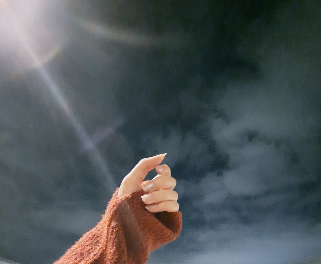 Uniquehand80's tweet photo. 碼頭的夜景

#美手 #賣相 #美拍 #美甲 #手模 https://t.co/4SZuJGxzBZ